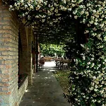 בית חווה Isola Augusta *