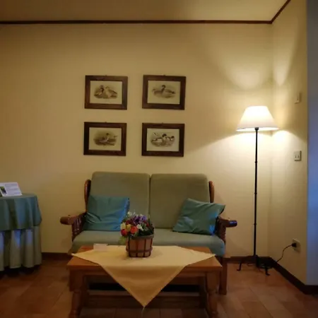 Alloggio per agriturismo Isola Augusta *